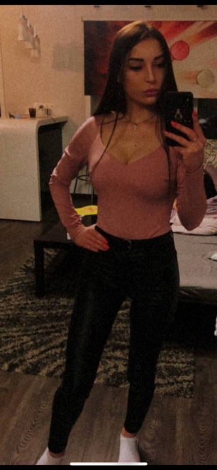 Поиск проституток: Юля - cекс и интим услуги у метро Площадь Александра Невского за 8000 р. час, телефон +7(981)214-21-80 - фото 1